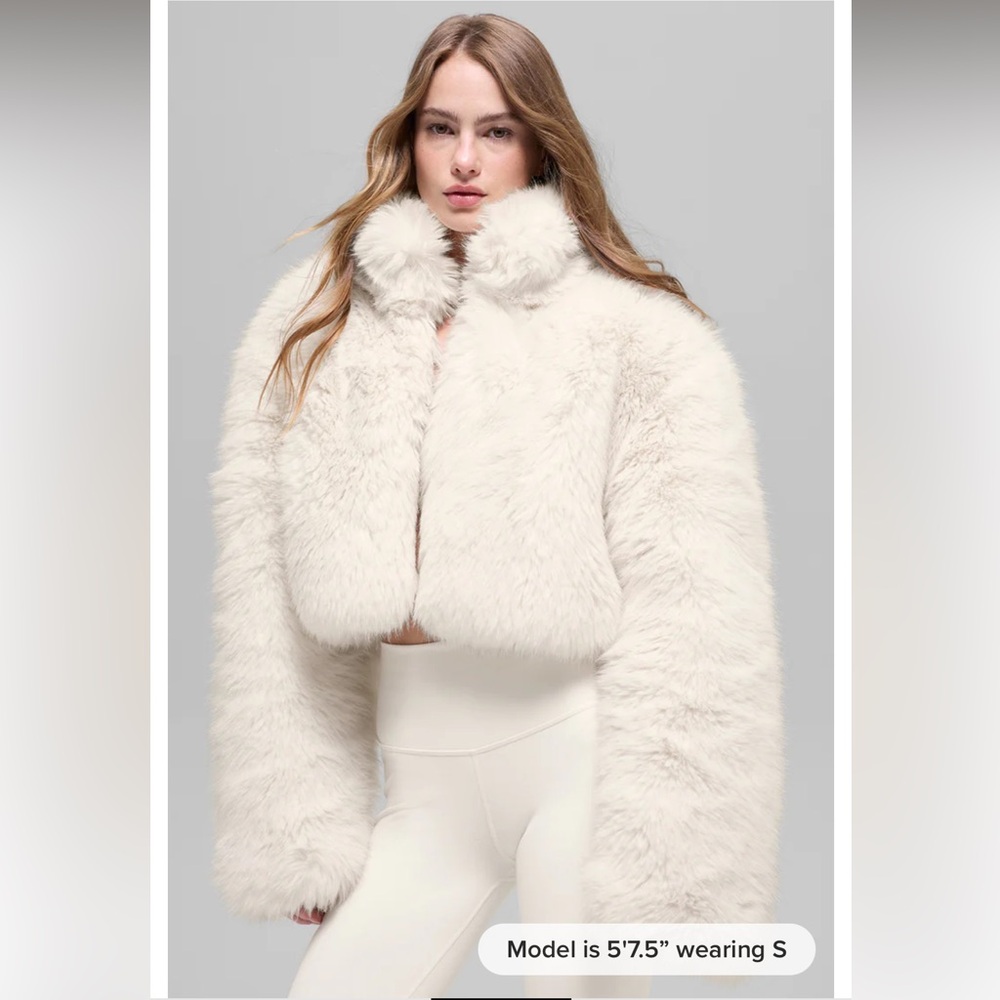 NWT Alo Yoga Opulent Faux Fur Cropped Jacket in Ivory - S